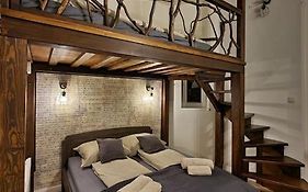 Vintage Apartman In City Center
